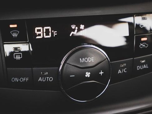 Used 2019 Nissan Sentra SV image 14