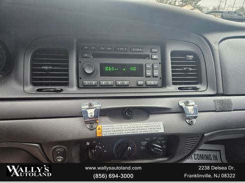 Used 2011 Ford Crown Victoria Police Interceptor image 35