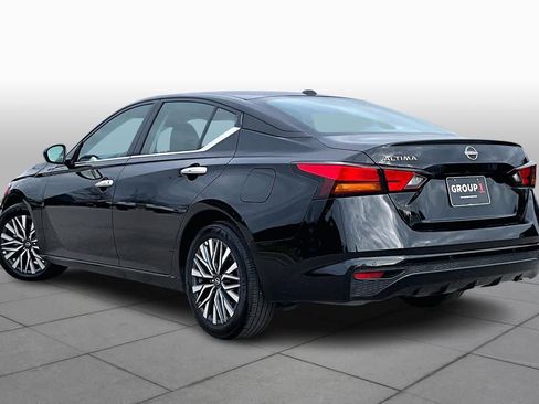 Used 2025 Nissan Altima 2.5 SV image 12