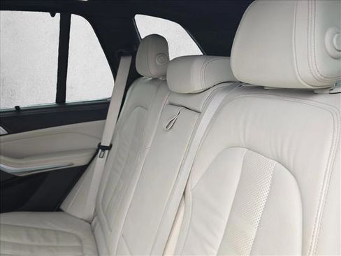 Used 2019 BMW X5 xDrive40i w/ Executive Package image 19