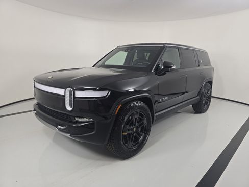 Used 2024 Rivian R1S Adventure AWD/4WD image 1