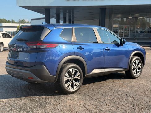 Used 2023 Nissan Rogue SV FWD image 12