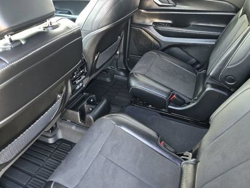 Used 2024 Jeep Grand Cherokee L Altitude image 13