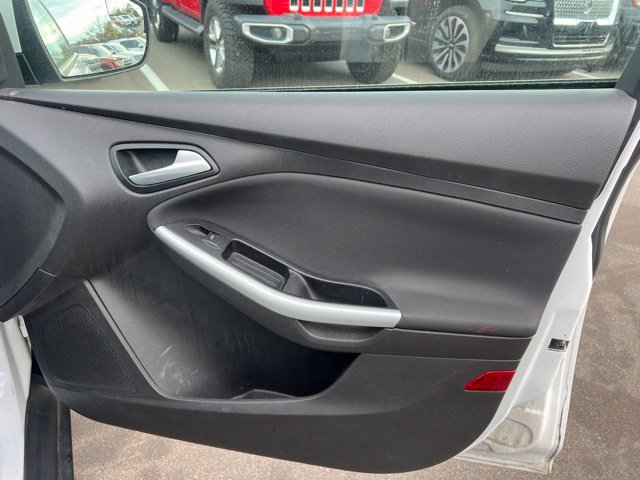 Used 2013 Ford Focus SE FWD image 8