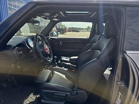 Used 2019 MINI Cooper S FWD image 9