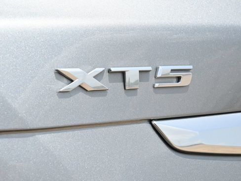 Used 2025 Cadillac XT5 Luxury w/ LPO, Floor Liner Package FWD image 22