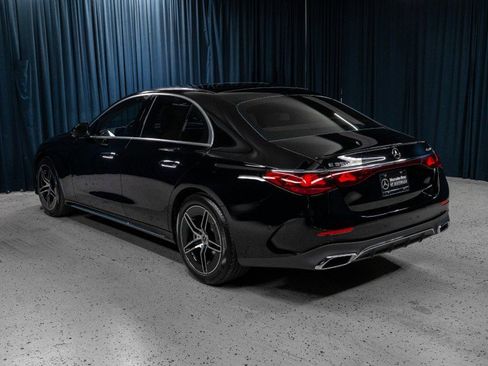 New 2026 Mercedes-Benz E 350 4MATIC Sedan image 9