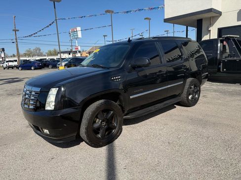 Used 2007 Cadillac Escalade AWD w/ Information Package image 2