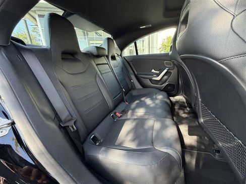Used 2020 Mercedes-Benz CLA 250 image 9