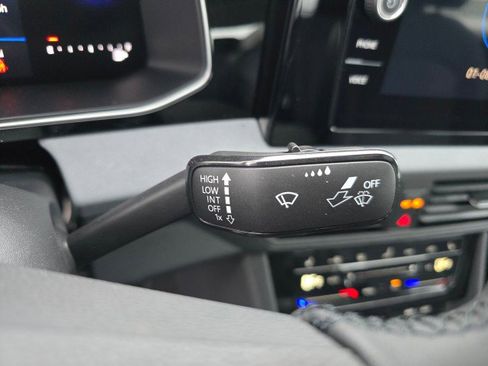 New 2026 Volkswagen Jetta SE image 32