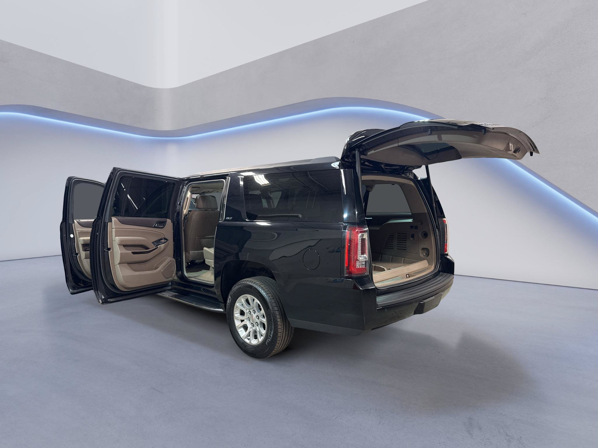 Used 2019 GMC Yukon XL SLT w/ Open Road Package AWD/4WD image 12
