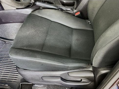 Used 2017 Toyota RAV4 LE image 22