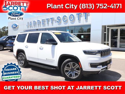 Used 2024 Jeep Wagoneer Series II w/ Flexible Seating Group image 1