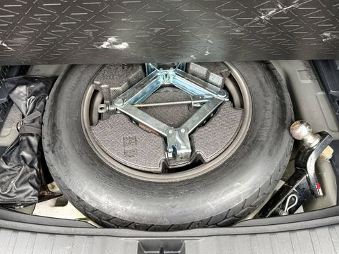 Used 2022 Toyota RAV4 Limited AWD/4WD image 43