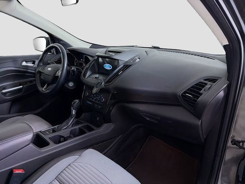 Used 2017 Ford Escape SE w/ Equipment Group 201A image 27