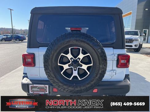 Used 2022 Jeep Wrangler Unlimited Rubicon w/ Steel Bumper Group image 18