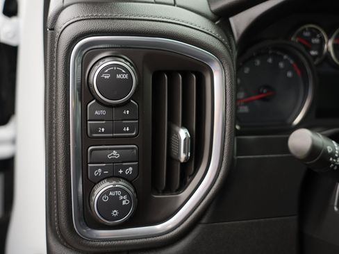 Used 2020 Chevrolet Silverado 1500 LT w/ True North Edition AWD/4WD image 16