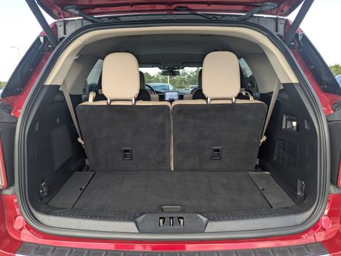 Used 2021 Ford Explorer Limited w/ Equipment Group 301A image 15