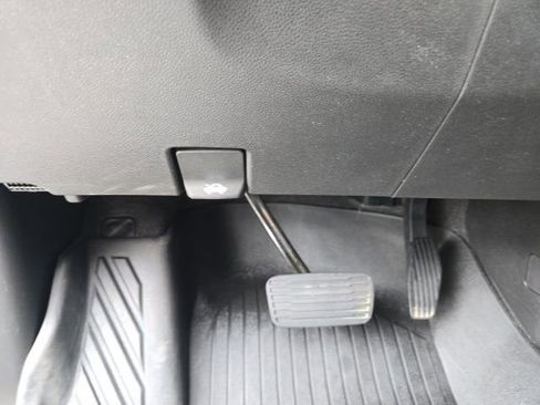 Used 2024 Chevrolet Silverado 1500 LTZ w/ LTZ Convenience Package II image 39