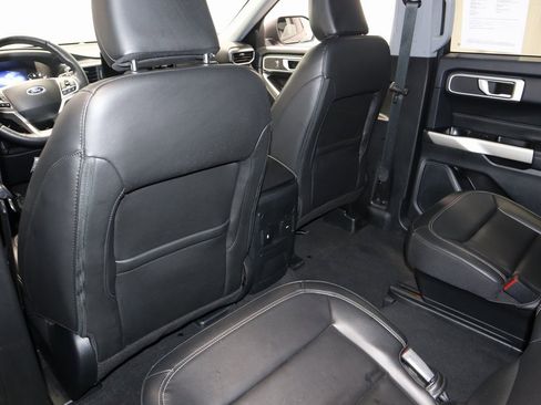 Certified 2023 Ford Explorer XLT w/ Equipment Group 202A image 22