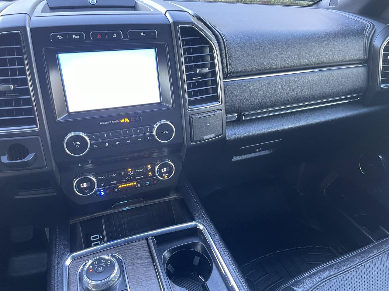 Used 2018 Ford Expedition Limited w/ Equipment Group 301A AWD/4WD image 13