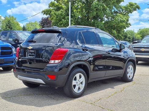 Used 2021 Chevrolet Trax LT FWD image 5