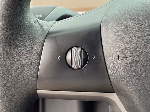 Used 2022 Tesla Model 3 Long Range image 24