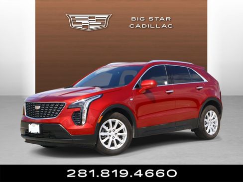 Used 2023 Cadillac XT4 Luxury w/ Cold Weather Package FWD image 1