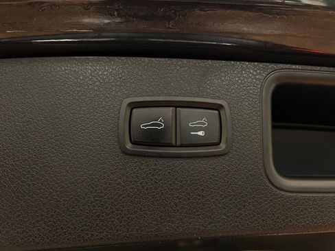 Used 2018 Porsche Macan S image 37