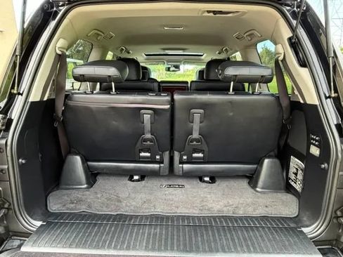 Used 2013 Lexus LX 570 4WD w/ Luxury Pkg image 29
