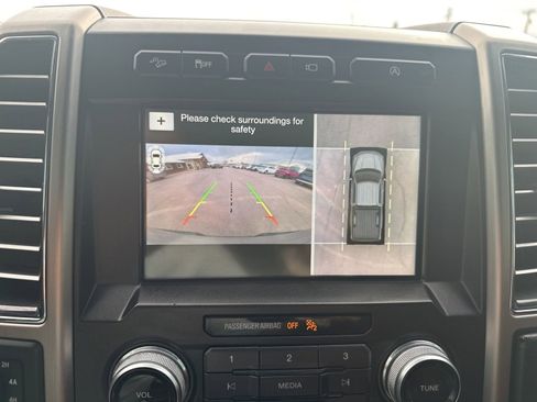 Used 2018 Ford F150 Platinum w/ Equipment Group 701A Luxury AWD/4WD image 13