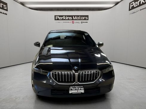 Used 2024 BMW 530i xDrive AWD/4WD image 9