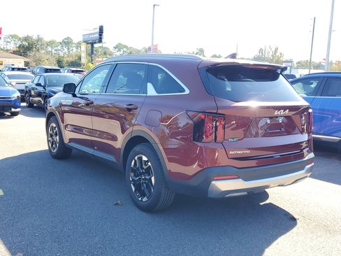 Certified 2024 Kia Sorento S w/ Panoramic Sunroof Package image 4