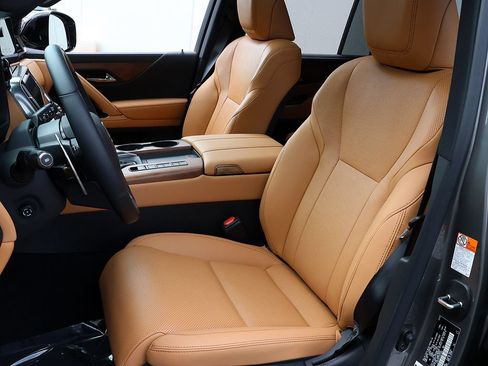 New 2026 Lexus LX 700h Luxury w/ Appearance Package AWD/4WD image 11