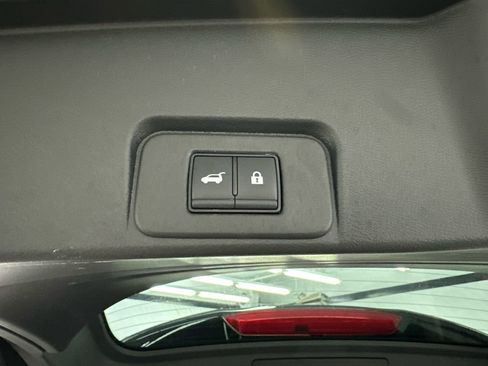 Used 2023 Nissan Rogue SV w/ SV Premium B Package image 20