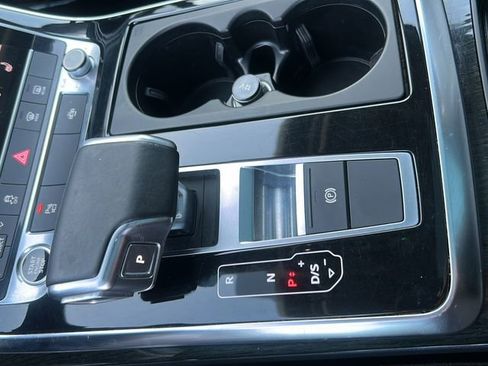 Used 2021 Audi Q7 3.0T Premium Plus image 25