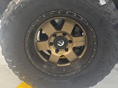 Used 2016 Toyota Tacoma Limited w/ Towing Package image 33