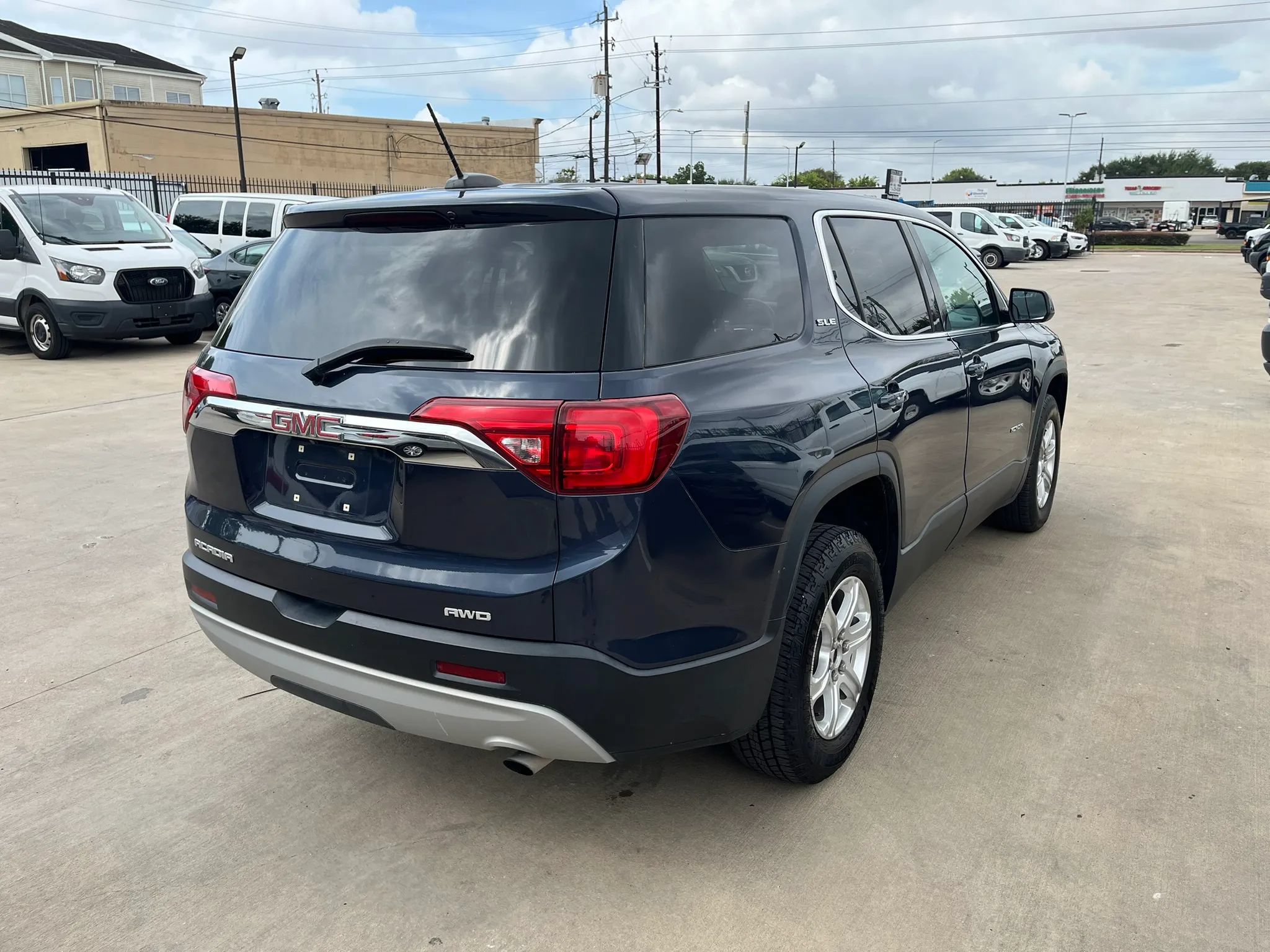 Used 2019 GMC Acadia SLE AWD/4WD image 13