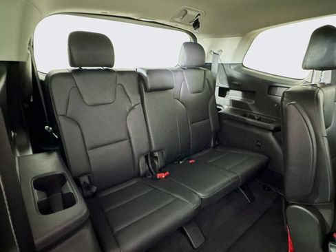 Certified 2024 Kia Telluride S w/ S Sunroof Package AWD/4WD image 28