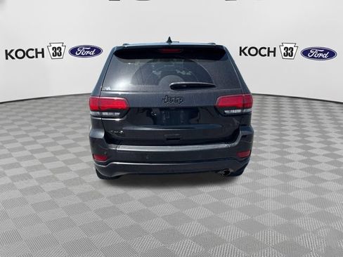 Used 2021 Jeep Grand Cherokee Laredo X AWD/4WD image 7