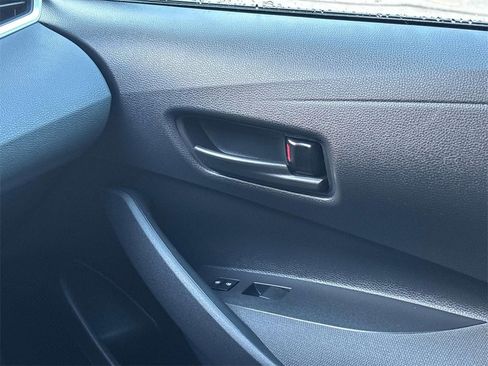 Used 2025 Toyota Corolla LE image 30