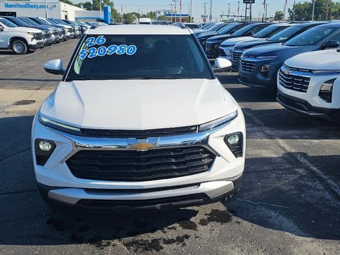 Used 2026 Chevrolet TrailBlazer LT w/ Convenience Package FWD image 4