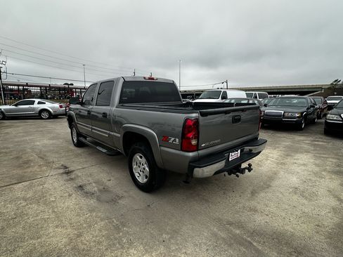 Used 2006 Chevrolet Silverado 1500 LT w/ Light Duty Power Package image 4