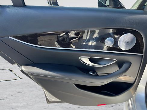Used 2019 Mercedes-Benz E 300 image 24