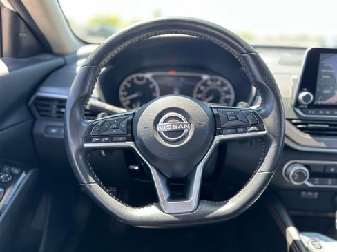 Certified 2024 Nissan Altima 2.5 SR FWD image 19
