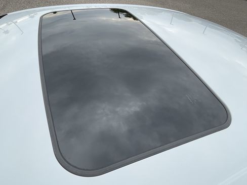 Used 2016 Lexus IS 300 AWD image 9