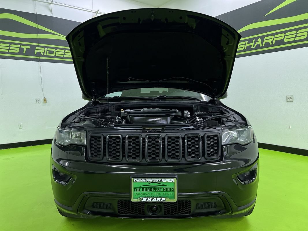 Used 2021 Jeep Grand Cherokee Laredo X AWD/4WD image 4