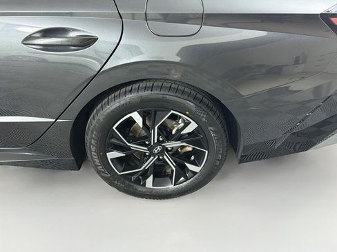 Used 2025 Hyundai Sonata SEL FWD image 11
