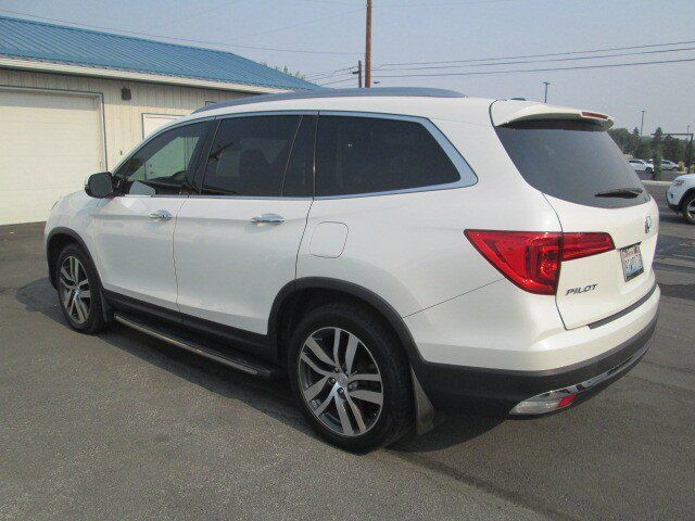 Used 2017 Honda Pilot Touring image 2