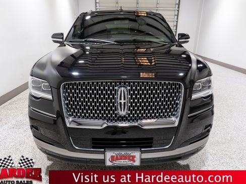 Used 2024 Lincoln Navigator Reserve AWD/4WD image 7